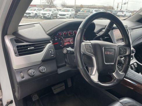 Used 2016 GMC Yukon SLT image 30