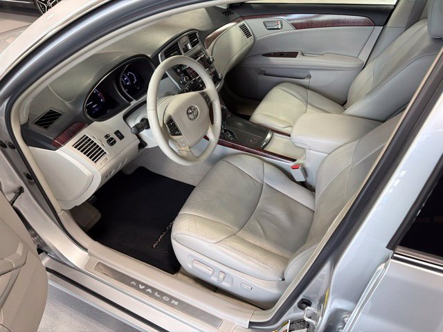 Used 2011 Toyota Avalon FWD image 11