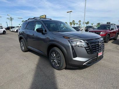 New 2026 Nissan Pathfinder SV