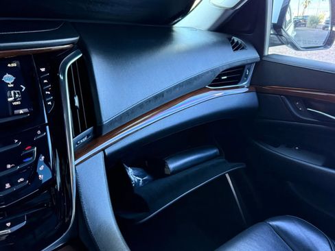 Used 2018 Cadillac Escalade Premium Luxury image 63