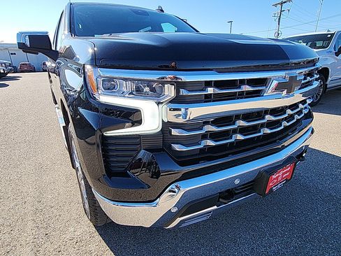 Used 2023 Chevrolet Silverado 1500 LTZ image 13