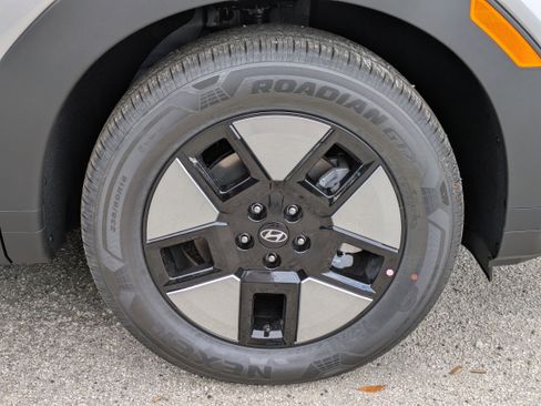 New 2026 Hyundai Santa Fe SEL w/ Tow & Go Package FWD image 11