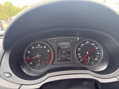 Used 2018 Audi Q3 2.0T Premium AWD/4WD image 19