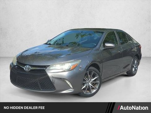 Used 2017 Toyota Camry XSE w/ Moonroof Package FWD image 1