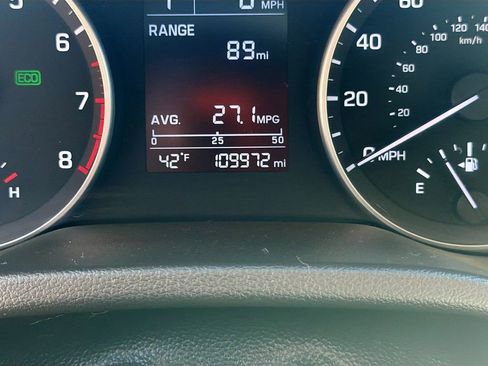 Used 2017 Hyundai Elantra SE image 13