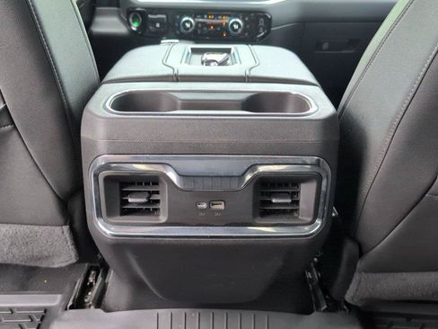 Used 2022 GMC Sierra 1500 SLT w/ SLT Premium Package AWD/4WD image 36