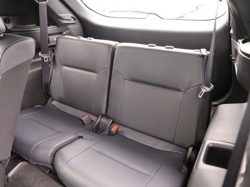 Used 2025 Mitsubishi Outlander SE AWD/4WD image 11