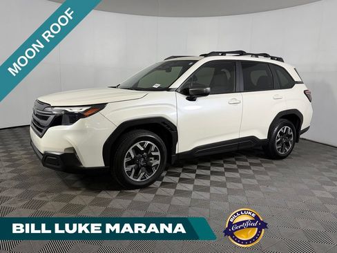 Used 2025 Subaru Forester Premium AWD/4WD image 1