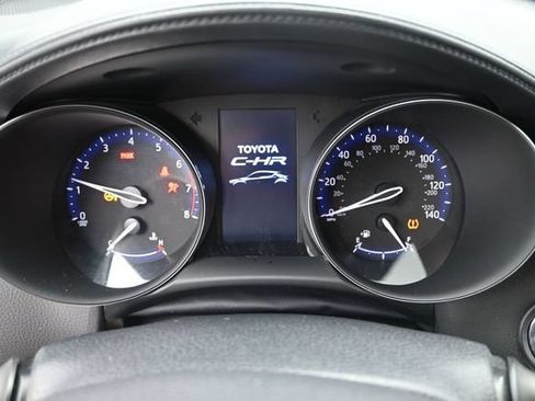 Used 2018 Toyota C-HR XLE FWD image 30