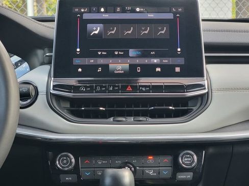 Certified 2023 Jeep Compass Limited AWD/4WD image 27