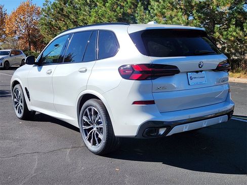 New 2026 BMW X5 xDrive40i image 3