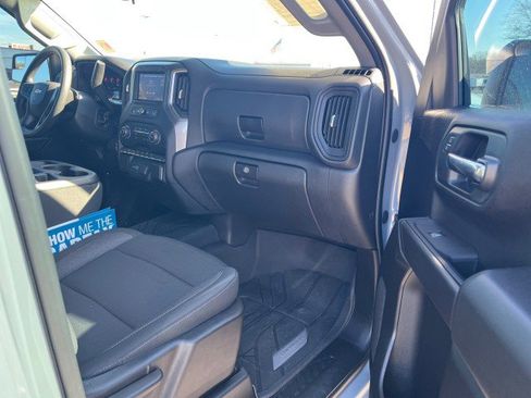 Used 2024 Chevrolet Silverado 1500 Custom image 17