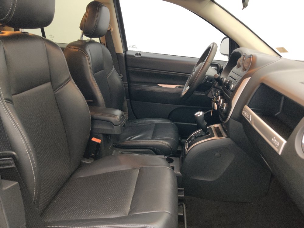 Used 2015 Jeep Compass High Altitude FWD image 21