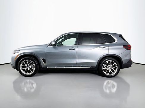 Used 2024 BMW X5 xDrive40i w/ Premium Package image 4