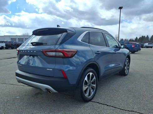 Used 2025 Ford Escape Platinum image 6