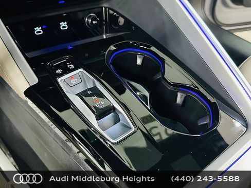 Certified 2025 Audi Q5 Premium AWD/4WD image 16