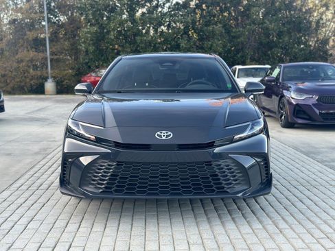 Used 2025 Toyota Camry SE image 10