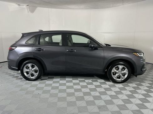 Used 2023 Honda HR-V LX image 9