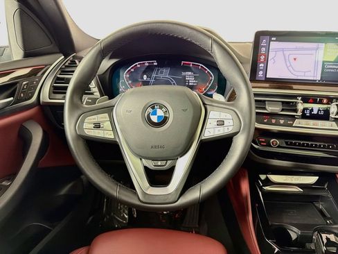 Used 2025 BMW X4 xDrive30i AWD/4WD image 23