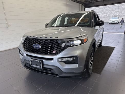 Used 2020 Ford Explorer ST w/ Premium Technology Package AWD/4WD image 3