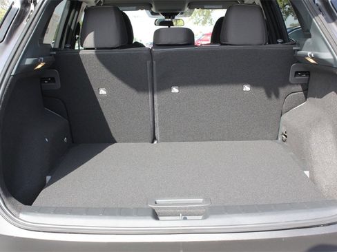 New 2025 Nissan Kicks SV w/ Charging Package image 32