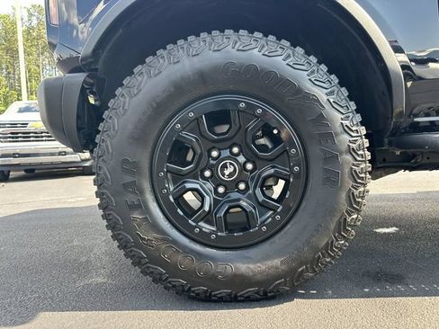 Used 2023 Ford Bronco Wildtrak AWD/4WD image 31