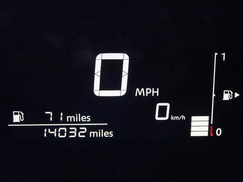 Used 2025 Nissan Kicks SV image 28