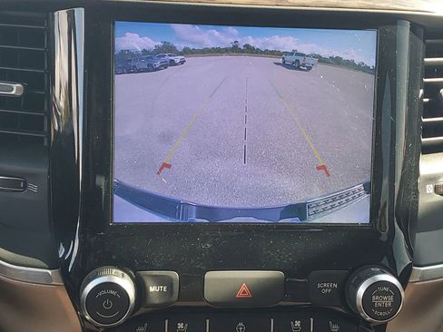 Used 2019 RAM 1500 Laramie image 31