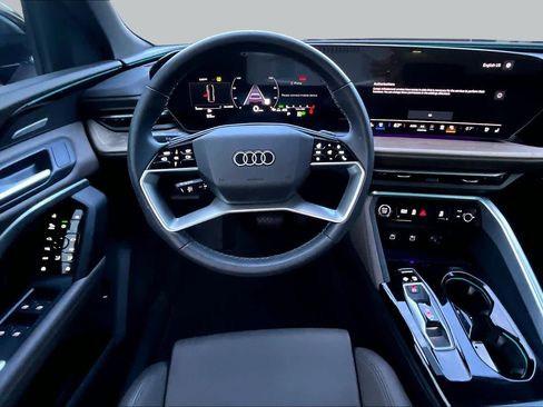 Used 2025 Audi Q5 Premium w/ Premium Plus AWD/4WD image 6
