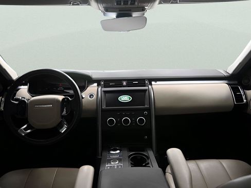 Used 2020 Land Rover Discovery Landmark AWD/4WD image 15