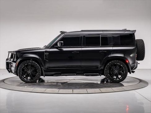 New 2025 Land Rover Defender 110 X-Dynamic SE AWD/4WD image 2