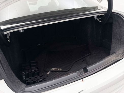 Used 2014 Volkswagen Jetta SE FWD image 20