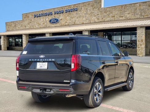 New 2027 Ford Expedition Active RWD image 5