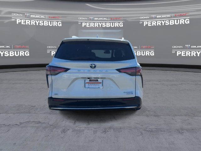 Used 2021 Toyota Sienna Platinum AWD/4WD image 7
