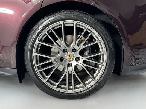 Certified 2023 Porsche Panamera Platinum Edition RWD image 33
