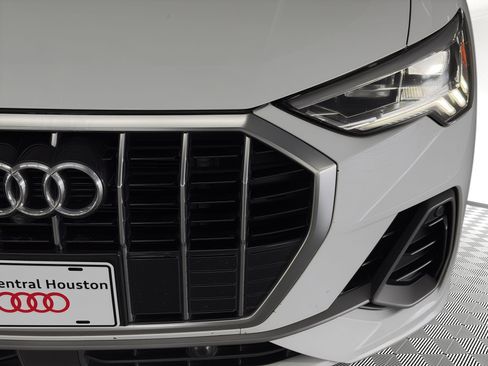 Used 2023 Audi Q3 2.0T Premium Plus w/ Premium Plus Package AWD/4WD image 11