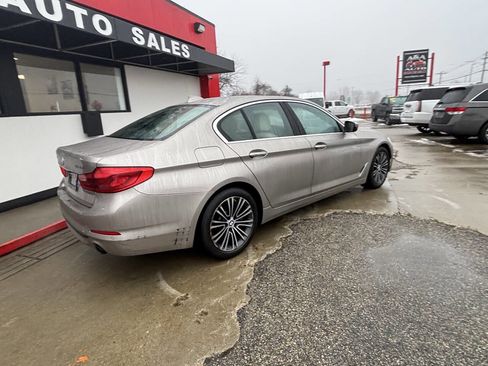 Used 2017 BMW 530i xDrive image 24