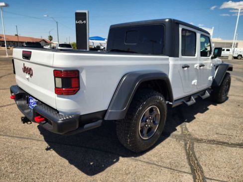 Used 2021 Jeep Gladiator Rubicon AWD/4WD image 5