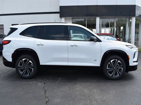 New 2026 Buick Enclave Sport Touring w/ Power Package image 4