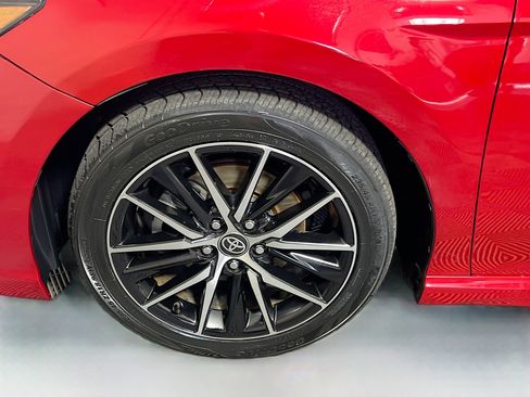 Used 2021 Toyota Camry SE image 13