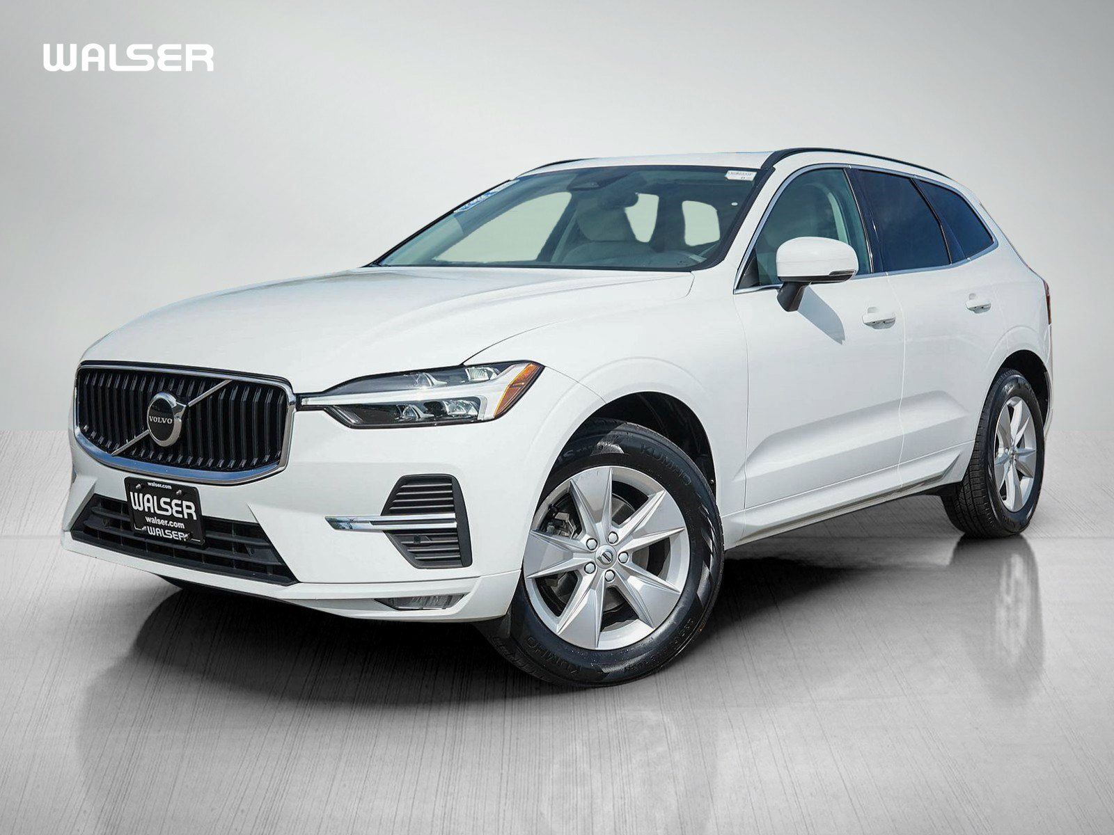 Used 2022 Volvo XC60 B5 Momentum AWD/4WD image 1