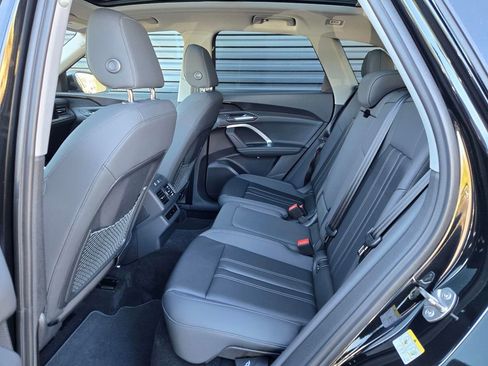 New 2025 Audi Q5 Premium image 10