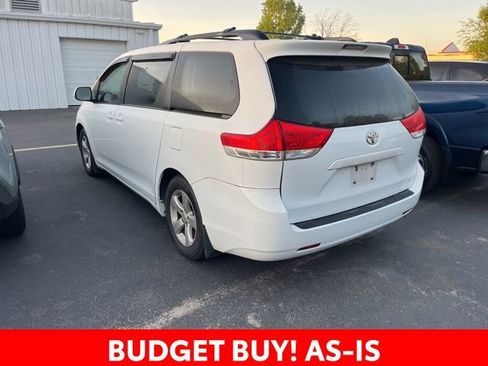 Used 2013 Toyota Sienna LE image 3