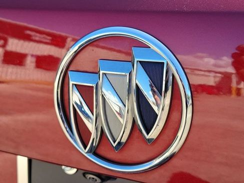 Used 2023 Buick Envision Essence image 8