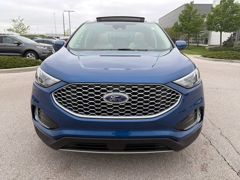 Used 2023 Ford Edge SEL w/ Convenience Package AWD/4WD image 2