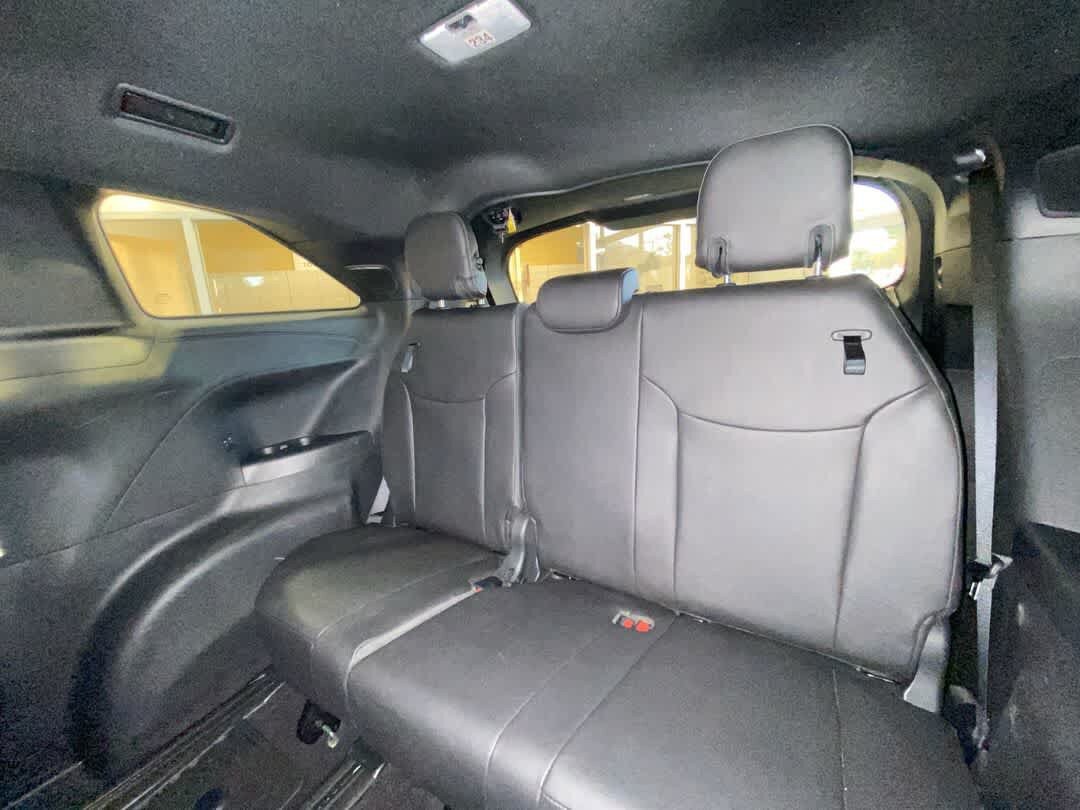 Certified 2025 Toyota Sienna XLE Woodland Edition AWD/4WD image 25