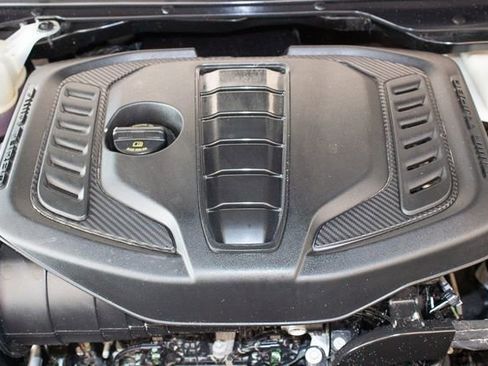 Used 2024 Jeep Wagoneer L Series II w/ Flexible Seating Group image 4