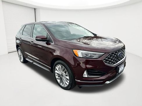 Used 2020 Ford Edge Titanium w/ Equipment Group 301A image 3