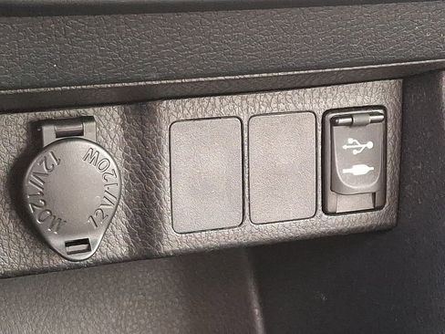 Used 2016 Toyota Corolla LE image 24