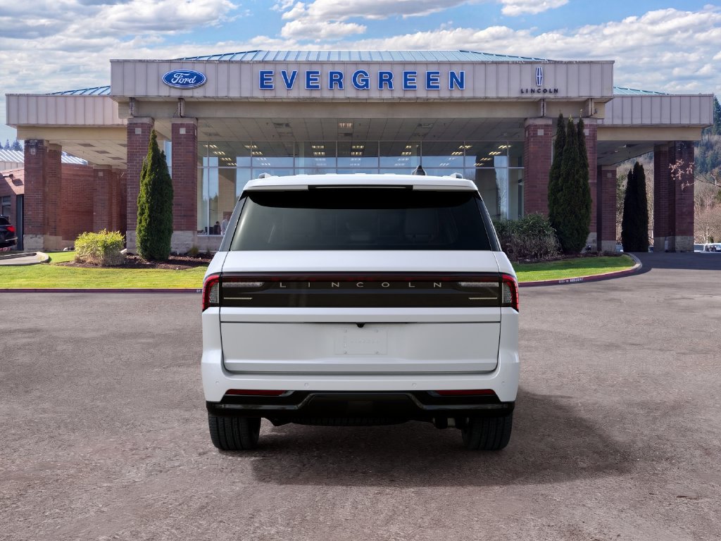 New 2027 Lincoln Navigator Reserve w/ Jet Appearance Package AWD/4WD image 7
